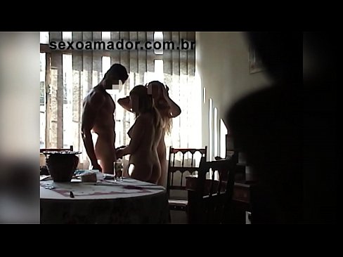 ❤️ جنسی دوست ایک دیو آدمی اور اس کے ساتھ ایک تھریسم کو مدعو کرتے ہیں۔ ☑  پر ur.pornoboden.ru ️❤